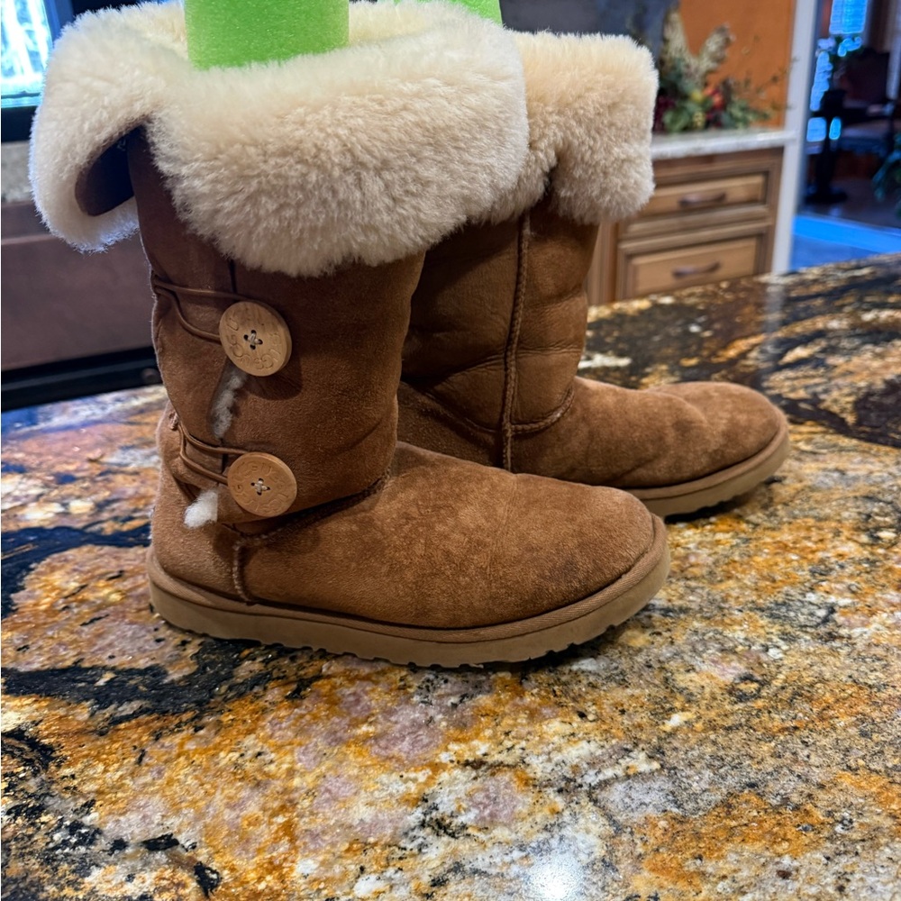 UGG Tan Shearling Winter Boots - Picture 6 of 6